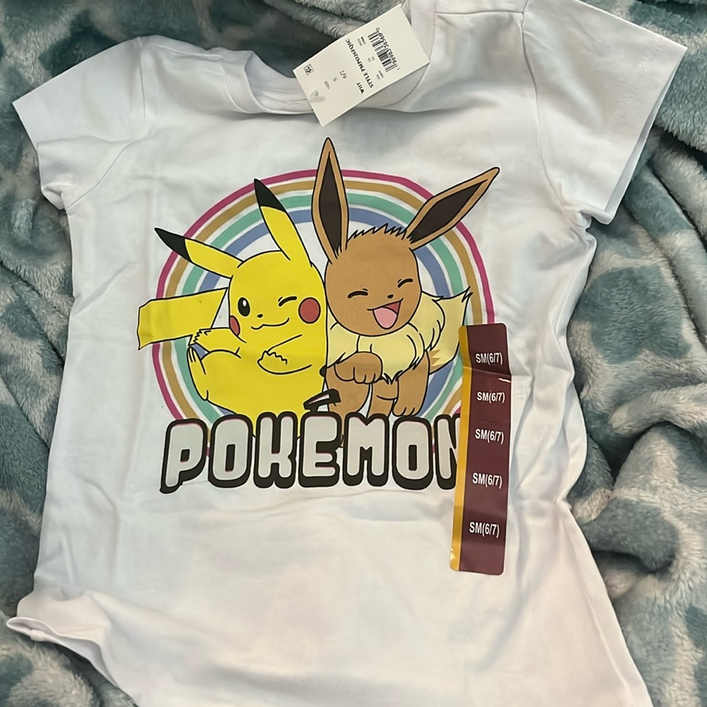 Pokémon pikachu and eevee tee 6/7